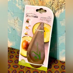 Tredeau 3 in 1 Avocado Slicer NWT